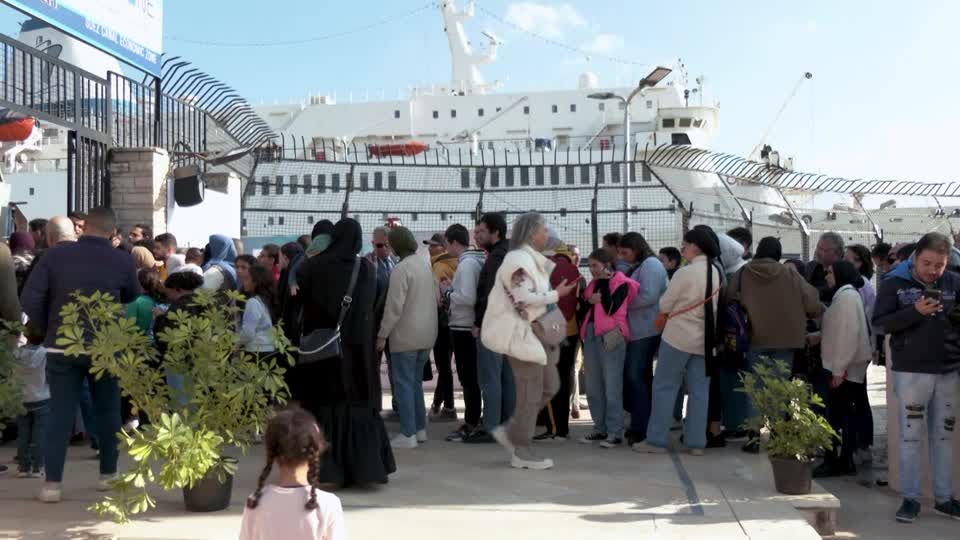 Video: Bücherschiff lockt Leseratten Video: Bücherschiff lockt Leseratten