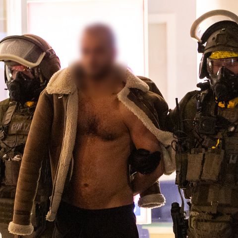 Spezialkräfte der Polizei nahmen die beiden unter Terrorverdacht stehenden Brüder in Castrop-Rauxel fest