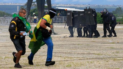 Bolsonaro-Anhänger stürmen Regierungsgebäude in Brasilia