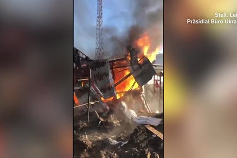 Video: Heftige Kämpfe im Osten der Ukraine dauern an