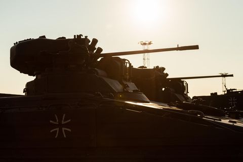 Ukraine Spezial: "Schützenpanzer machen nur im Verbund mit Kampfpanzern Sinn" – Militärexperte bewertet die deutschen Militärlieferungen