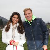 Dieter Bohlen steht neben seiner Partnerin Carina Walz