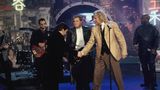 Modern Talking bei "Wetten dass...?" im Jahr 1998: Thomas Anders und Dieter Bohlen begrüssen Thomas Gottschalk