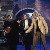 Modern Talking bei "Wetten dass...?" im Jahr 1998: Thomas Anders und Dieter Bohlen begrüssen Thomas Gottschalk