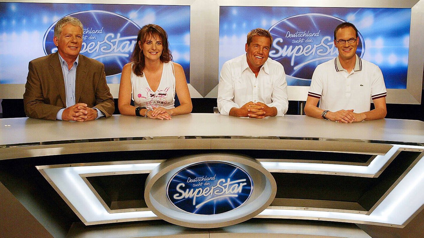 Die Jury von "Deutschland sucht den Superstar" mit Dieter Bohlen sitzt hinter ihrem Pult im Jahr 2003