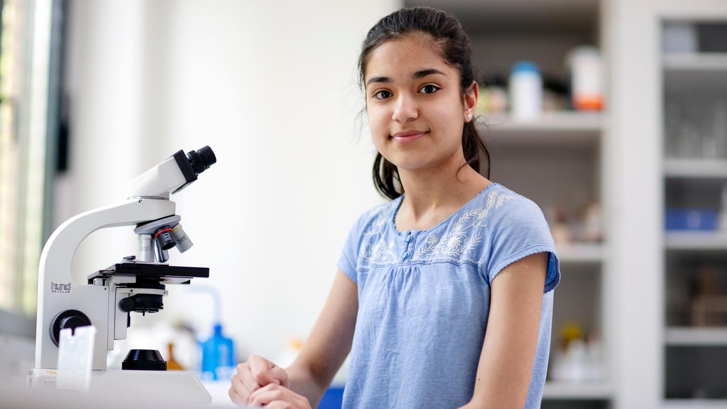 Tara Moghiseh ist mit ihrem Krebsforschungs-Projekt die Bundessiegerin von "Jugend forscht" 2019
