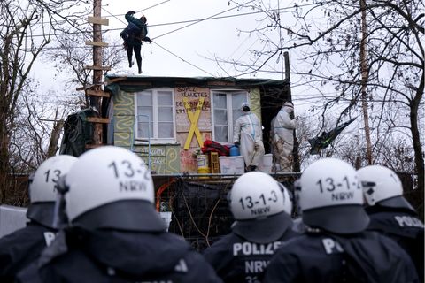 Braunkohle-Protest: Polizeieinsatz im Video: Hier beginnt die Räumung von Lützerath