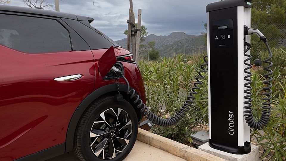 DER DS 3 E-Tense braucht 30 Minuten um zu 80% zu laden