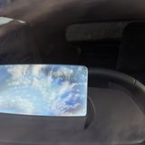 Das Head-up-Display wird im DS 3 E-Tense guzt sichtbar auf eine Plastikscheibe 
gespiegelt