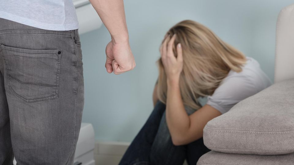 Gewalt gegen Frauen