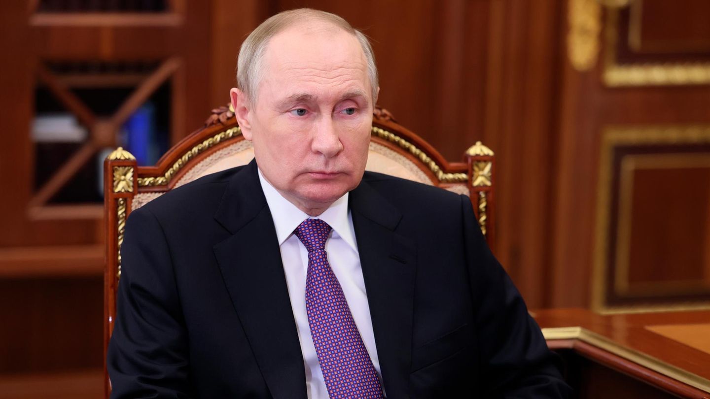 Hohe Militärkosten: Krieg in der Ukraine reißt großes Loch in russischen Haushalt