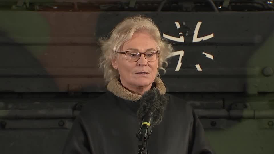 Video: Lambrecht schließt Lieferung von Kampfpanzern an die Ukraine nicht aus Video: Lambrecht schließt Lieferung von Kampfpanzern an die Ukraine nicht aus