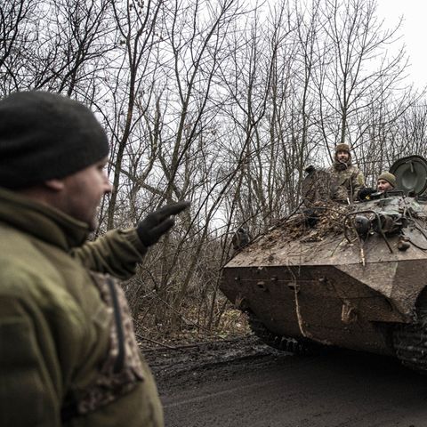 Panzer in Bakhmut in der Ost-Ukraine
