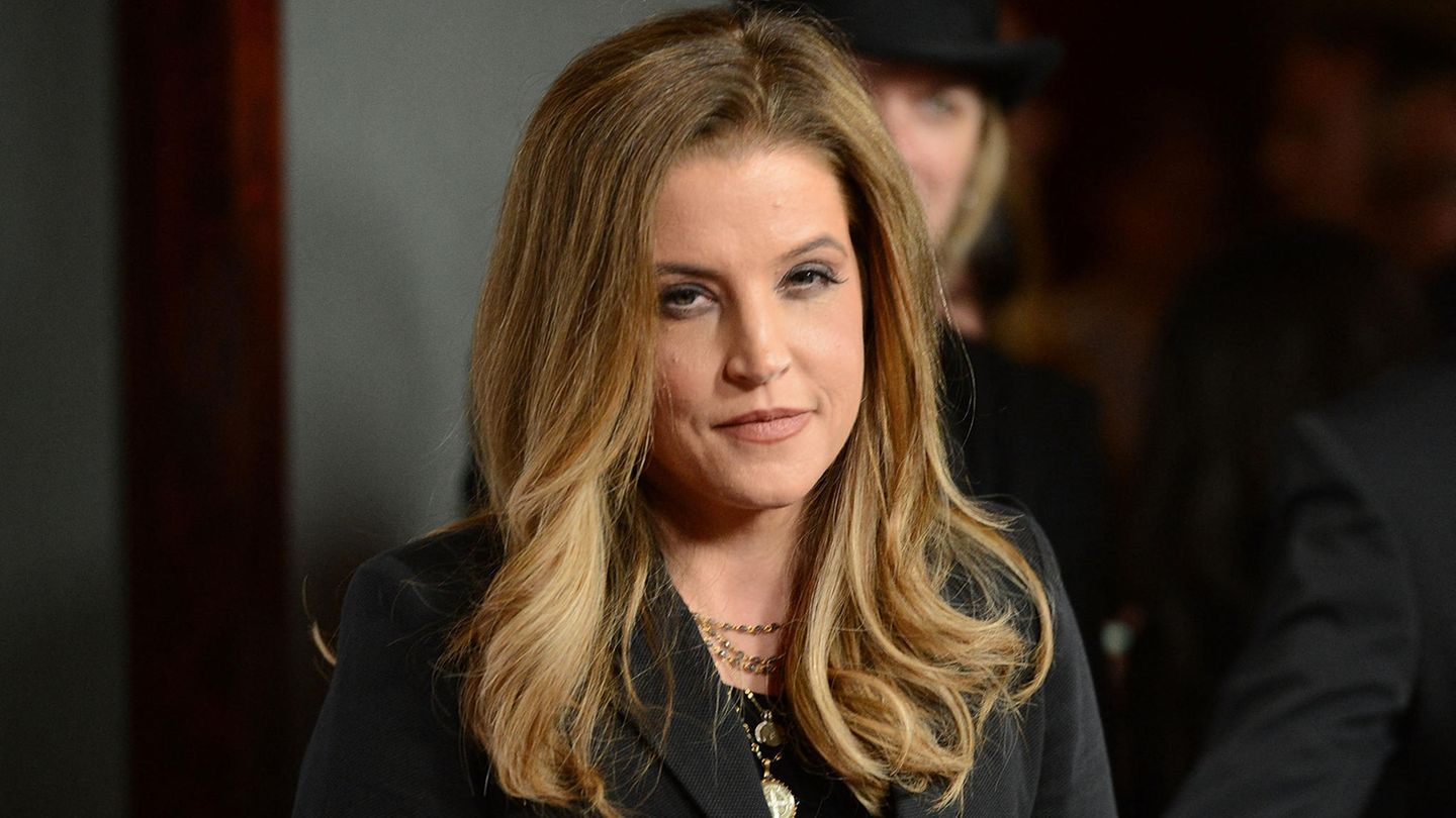 Lisa Marie Presley Tochter Von Elvis Mit 54 Jahren Gestorben Sternde