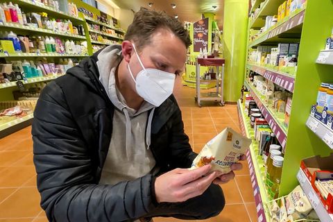 Kindersnacks unter der Lupe: Mit diesen Tricks sollen Eltern zum Kauf gebracht werden