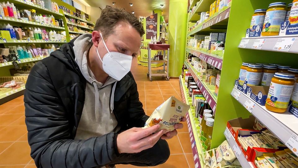 Kindersnacks unter der Lupe: Mit diesen Tricks sollen Eltern zum Kauf gebracht werden