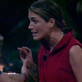 Zwischen Tessa Bergmeier und Cosimo Citiolo kracht es gleich am ersten Abend. Beide kennen sich aus einer früheren Reality-Show. Dort hatte ihr "der Checker vom Neckar" versehentlich den Fuß gebrochen. Tessa bringt die Geschichte am Lagerfeuer noch einmal hervor und wirft ihm vor, er habe sich nicht nach ihr erkundigt. Das lässt der Schwabe nicht auf sich sitzen. Später zettelt das Model auch mit anderen Mitbewohnern streit an. Folgerichtig wird sie von den Zuschauern für den nächsten Tag in die Dschungelprüfung gewählt.