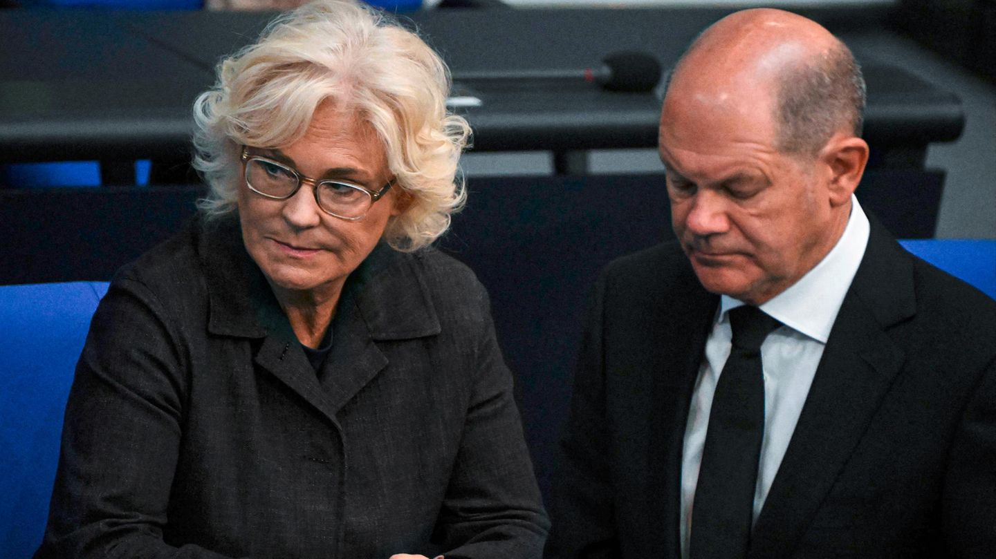 Before resigning: Christine Lambrecht failed because of herself – and because of Olaf Scholz