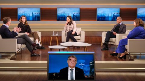 Anne Will diskutiert mit ihren Gästen über das Thema: "Kampf um Lützerath – Zerreißprobe für die deutsche Klimapolitik?"