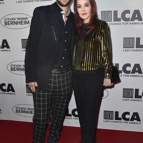 Navarone Garibaldi (links) und seine Halbschwester Lisa Marie Presley, Tochter von Elvis, die im Alter von 54 Jahren verstarb