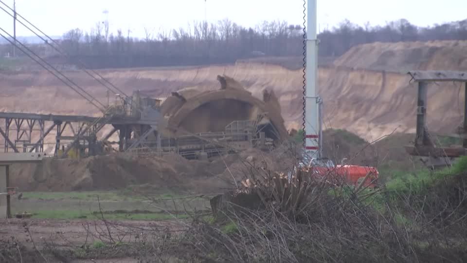 Video: RWE - Tagebau-Bagger können im Frühjahr Lützerath erreichen Video: RWE - Tagebau-Bagger können im Frühjahr Lützerath erreichen