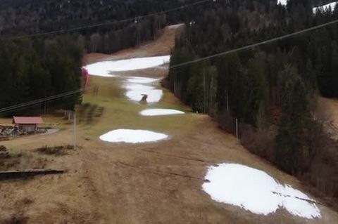 70. Jubiläum fällt flach: Ohne Schnee kein Ski-Weltcup: Garmisch sagt Kandahar-Abfahrt ab