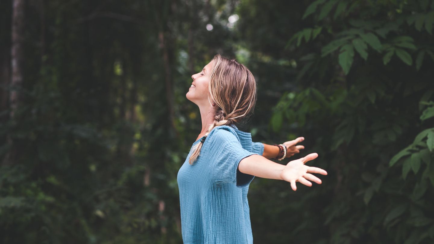 Frau im Wald Frau im Wald