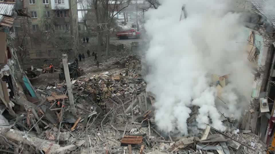 Video: Donezk: Verletzte bei Angriff auf Einkaufsviertel