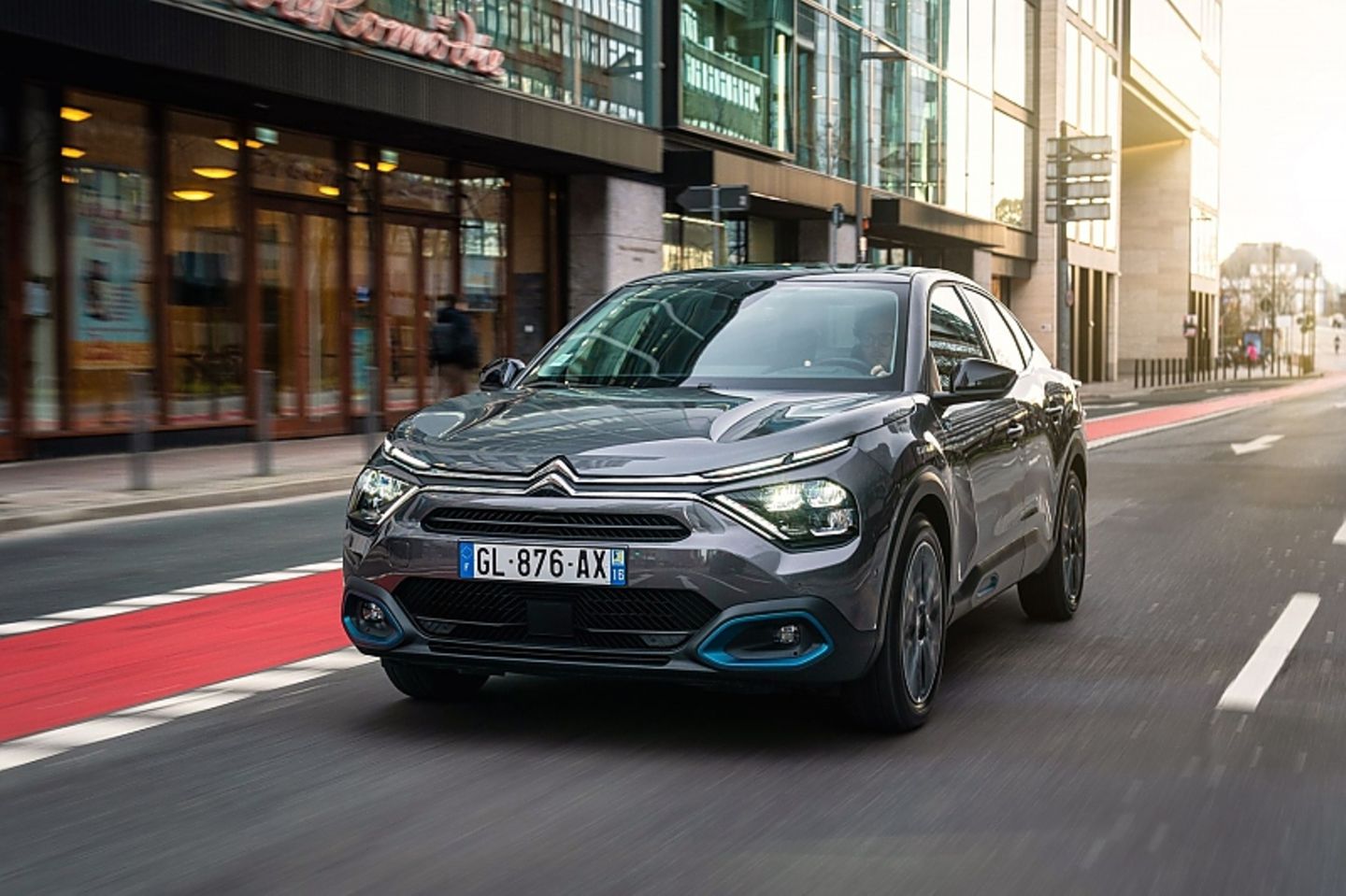 Citroën ë-C4 X