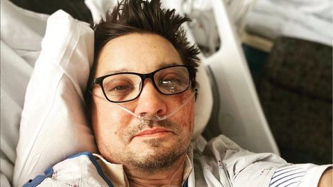 Schauspieler Jeremy Renner liegt nach seinem schweren Unfall auf der Intensivstation