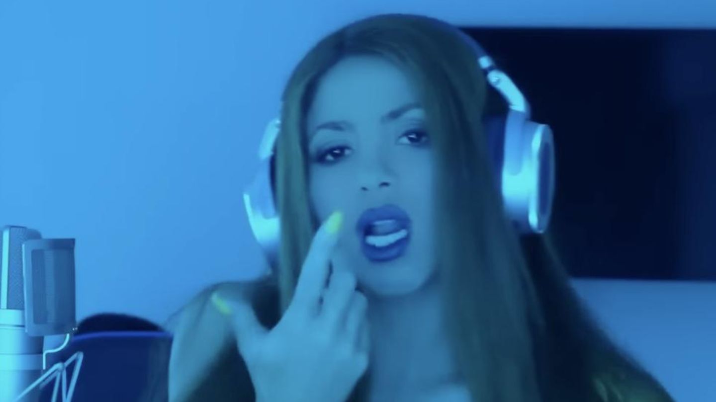 Shakira Shakira