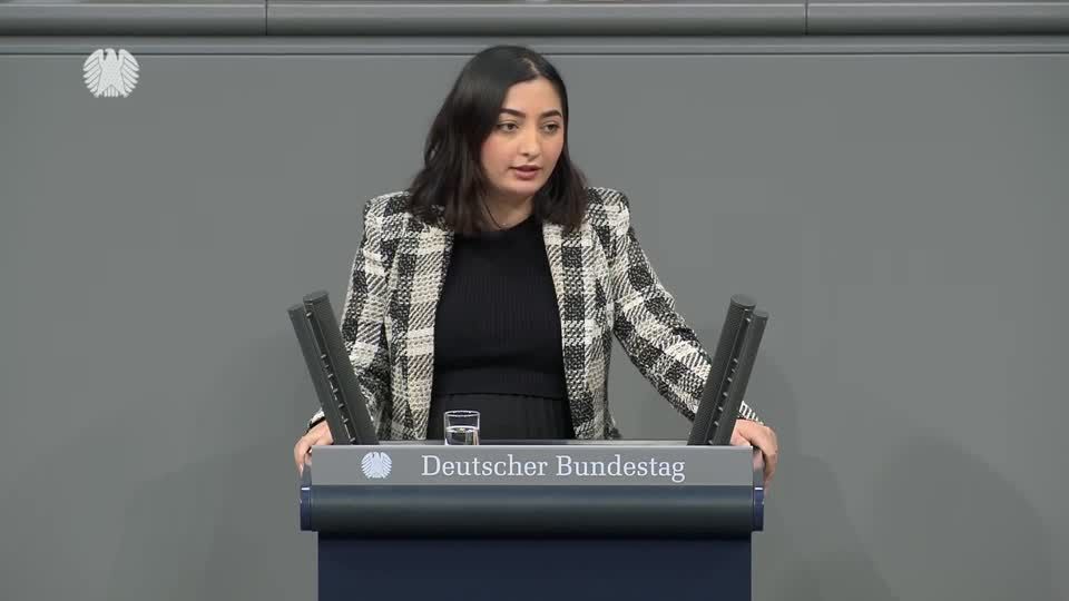 Video: Bundestag debattiert über Silvester-Krawalle Video: Bundestag debattiert über Silvester-Krawalle
