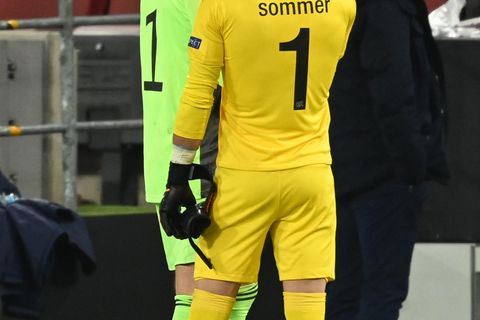 Manuel Neuer und Yann Sommer kennen sich von zahlreichen Duellen gegeneinander.