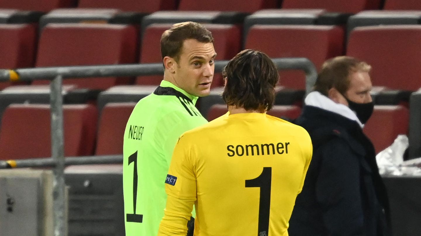 Manuel Neuer and Yann Sommer know each other from numerous duels against each other.