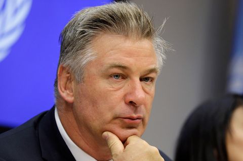 Hollywoodstar Alec Baldwin drohen wegen des Todesschusses auf eine Kamerafrau strafrechtliche Konsequenzen