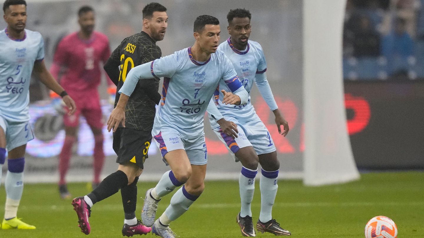 Ronaldo hängt sich voll rein. Beide Teams lösen ihr Versprechen ein, eine große Show zu liefern: "Die Zuschauer kamen voll auf ihre Kosten", urteilt Frankreichs Sportblatt "L'Équipe".
