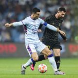 Es ist das 37. Aufeinander der beiden Superstars. Zuletzt sind sie sich im Jahr 2020 in der Champions League begegnet. Ronaldo spielte damals für Juventus Turin, Messi für den FC Barcelona.