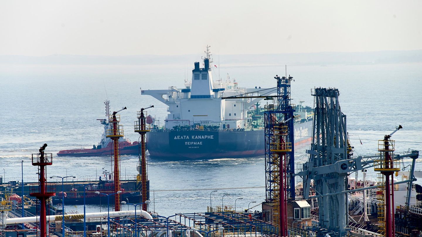 Die Naftoport-Anlage im Hafen von Danzig ist für die Energieversorgung des Polens wichtig (Archivbild)