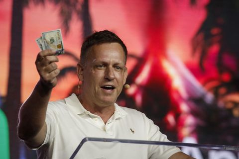 Peter Thiel wurde in Frankfurt am Main geboren, zog aber schon früh in die USA