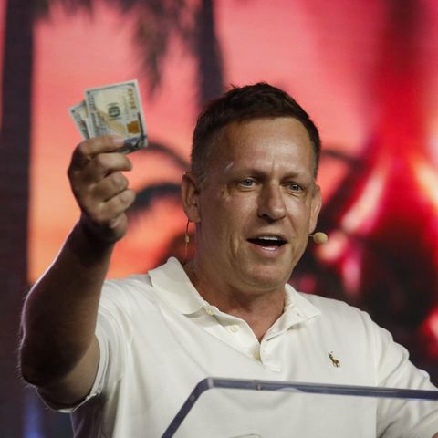 Peter Thiel wurde in Frankfurt am Main geboren, zog aber schon früh in die USA