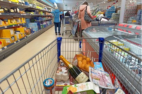Selbst der Aldi-Einkauf wird teurer