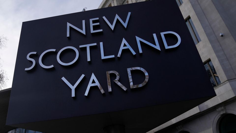 New Scotland Yard, Hauptquartier der Metropolitan Police in London. Zwei Jahrzehnte lang arbeitete Großbritanniens notorischster Serienvergewaltiger David Carrick hier als Polizist.