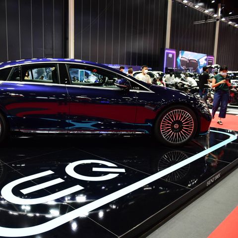 Glänzend, glatt, elektronisch: Die EQ-Reihe trägt zum Erfolg von Mercedes-Benz bei.