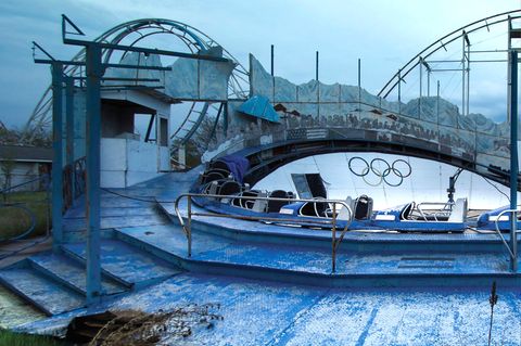 Fun Spot Amusement Park and Zoo  Auch hier dreht sich nichts mehr, keine Musik ertönt, keine bunten Lichter blinken. Der 1856 eröffnete Park in Angola, Indiana, ist seit der Schließung im Jahre 2008 sich selbst überlassen.
