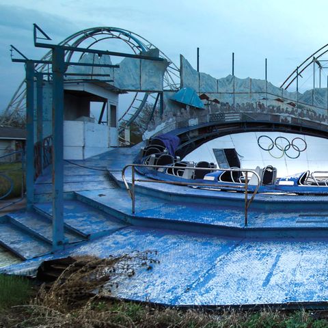 Fun Spot Amusement Park and Zoo  Auch hier dreht sich nichts mehr, keine Musik ertönt, keine bunten Lichter blinken. Der 1856 eröffnete Park in Angola, Indiana, ist seit der Schließung im Jahre 2008 sich selbst überlassen.