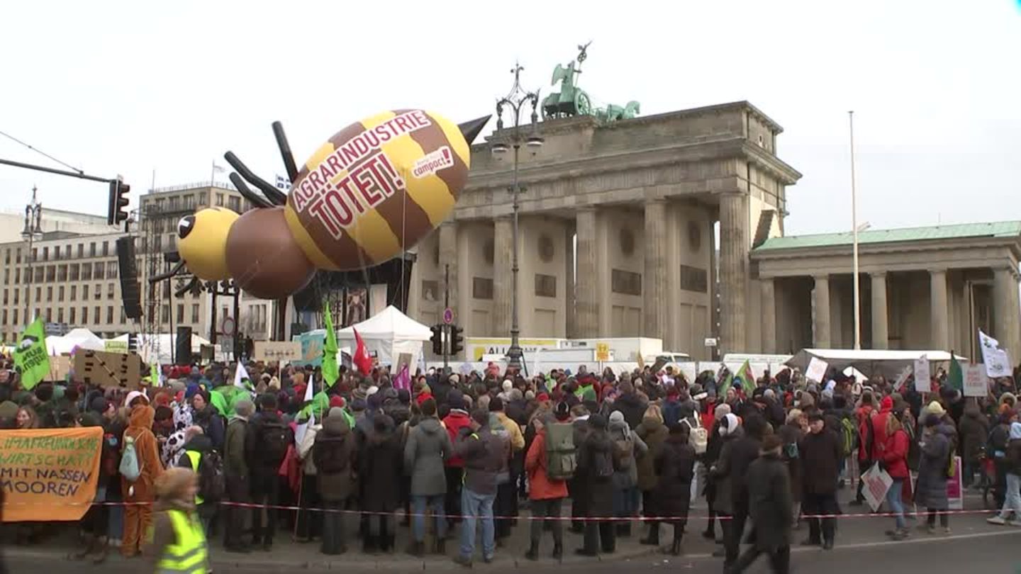 Video: Demonstration für Agrarwende in Berlin