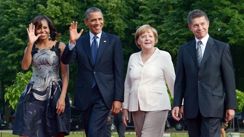 US Präsident Barack Obama (2.v.l.), seine Frau Michelle (l), Bundeskanzelrin Angela Merkel (CDU) und ihr Mann Joachim Sauer