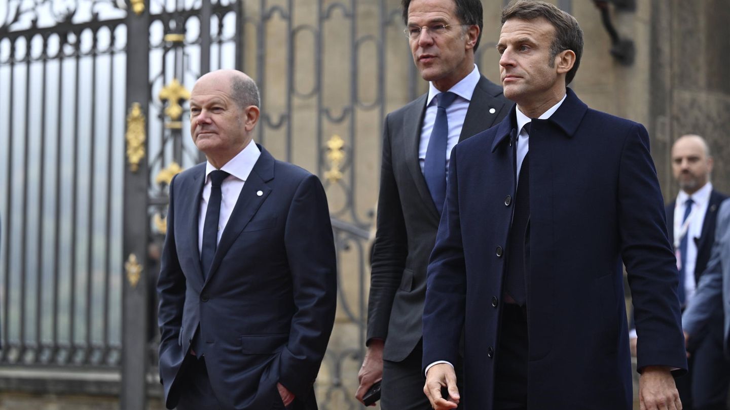 Olaf Scholz und Emmanuel Macron Olaf Scholz und Emmanuel Macron