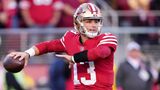 Brock Purdy (#13) von den San Francisco 49ers wirft einen Pass gegen die Dallas Cowboys. Im vergangenen Frühjahr noch als "Mister Irrelevant" verlacht, führte der 23-Jährige die 49ers bis ins Conference-Finale. "Ins NFC-Finale zu kommen, bedeutet uns und mir sehr viel. Echt ist echt cool und ich bin wirklich dankbar", sagte der junge Quarterback auf der Pressekonferenz nach dem Playoff-Match gegen Dallas.