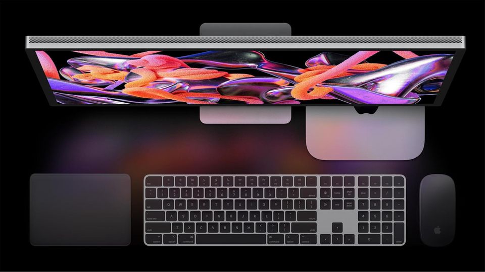 Apple bietet mit Studio Display, der Magic Mouse, dem Magic Trackpad und der Apple Tastatur viel passendes Accessoire an. Allerdings funktionieren auch problemlos Produkte von Drittanbietern